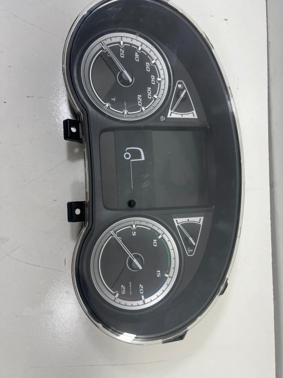 Painel de instrumentos DAF 480 2024 - Imagem 2